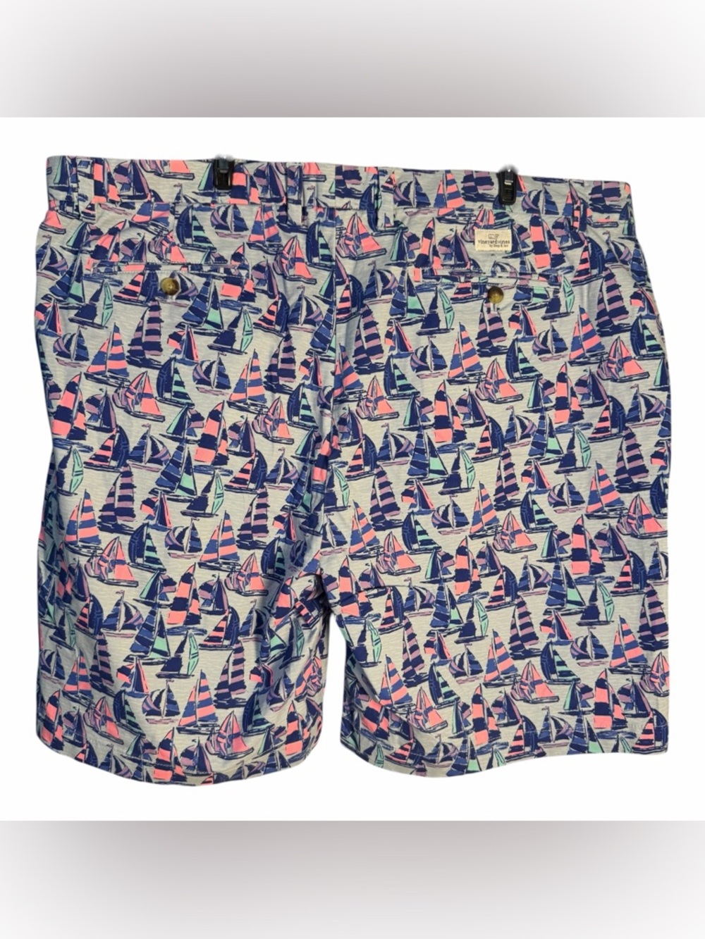 Vineyard Vines Sailboat Print 9” Breaker Shorts